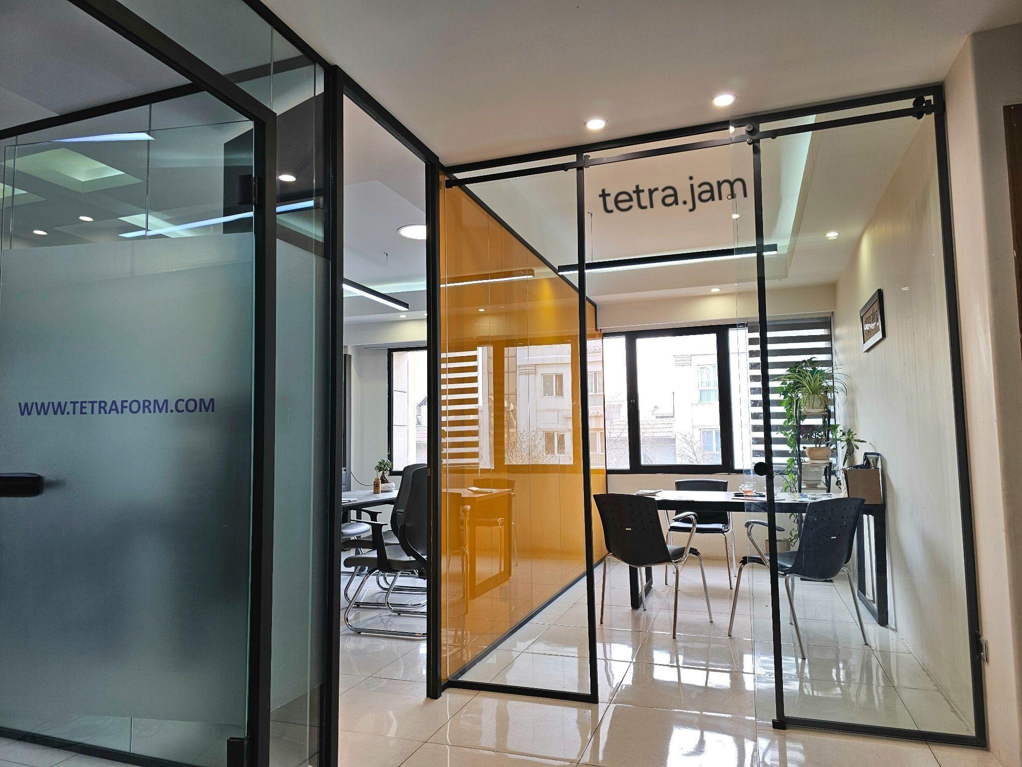 پارتیشن شیشه ای تتراجام