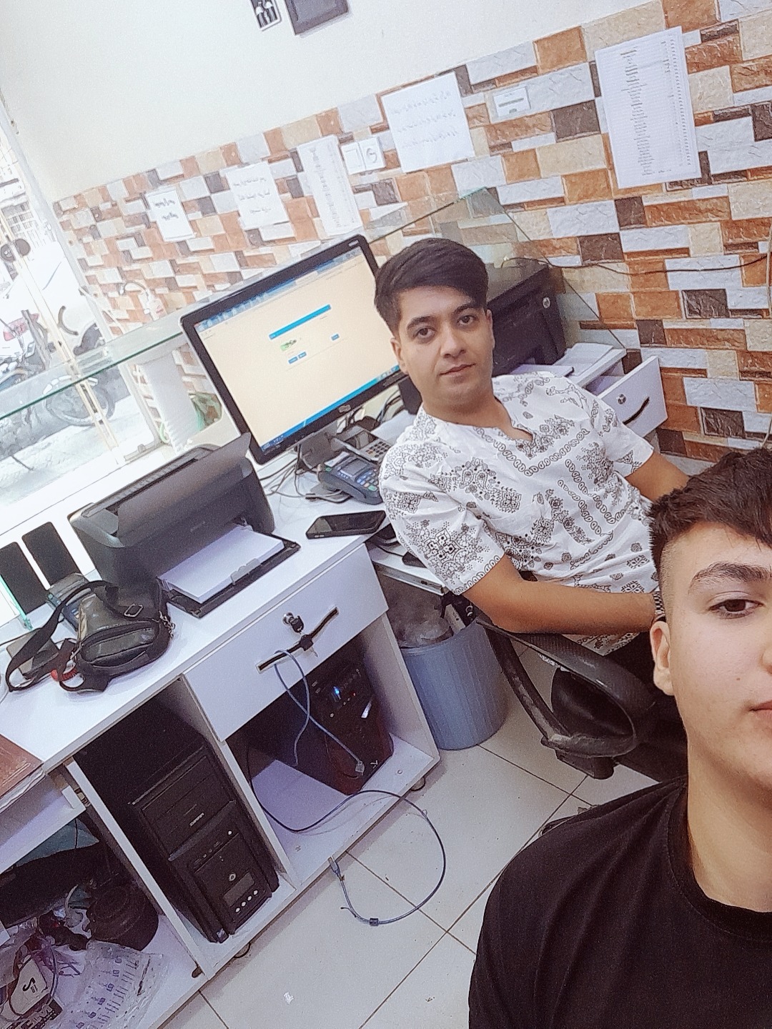 خدمات کامپیوتری و موبایل