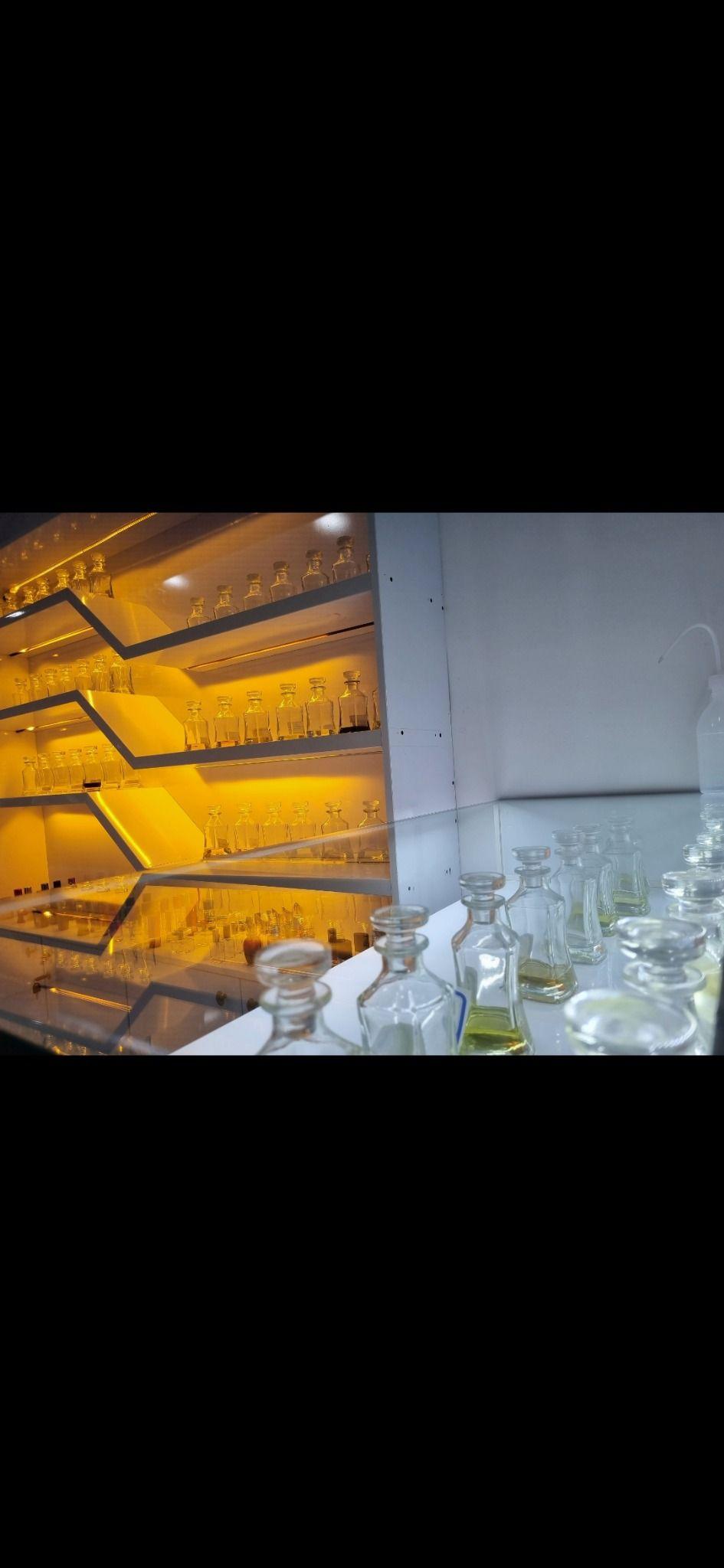 عطریات لوموس