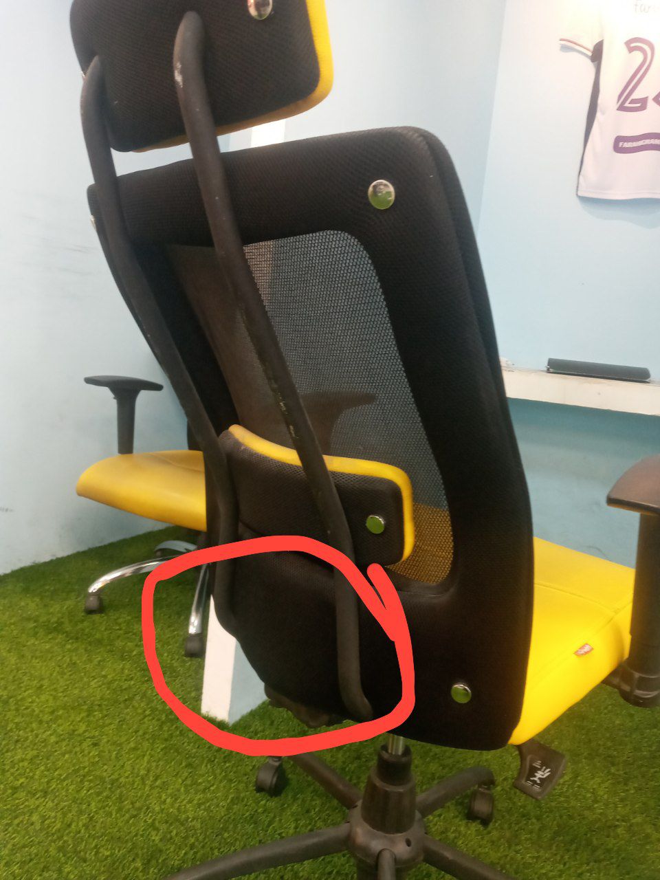 تعمیرات صندلی های گردان اداری فرید صنعت