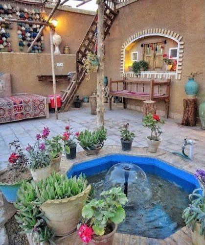 Leb-e Khandagh Historical Hotel