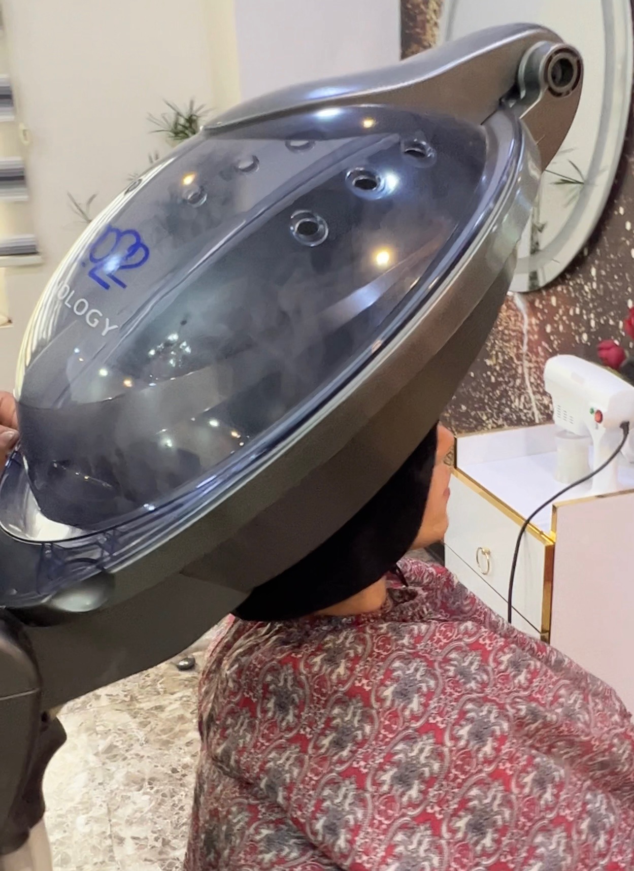 سالن زیبایی روژان گرمدره