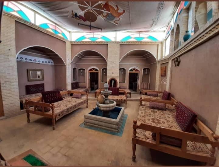 رستوران سنتی ارگ قورتان