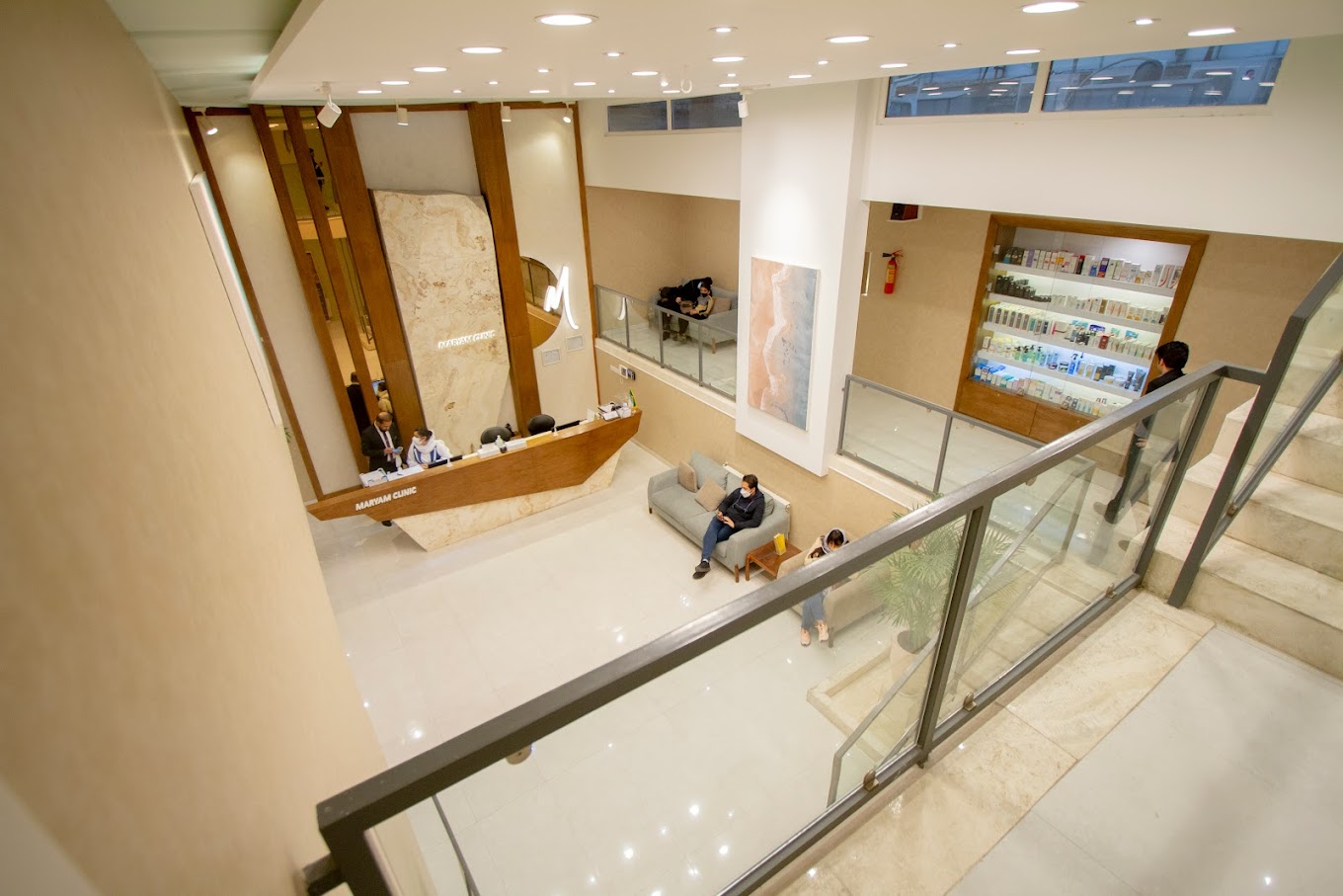 کلینیک زیبایی پوست و مو مریم