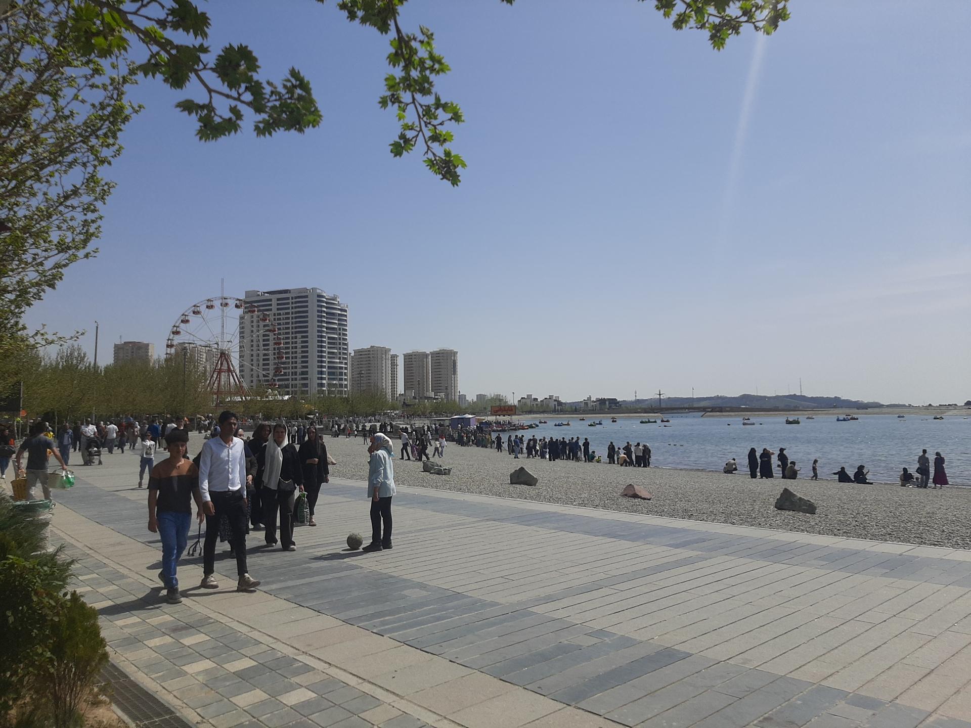 پارکینگ خطی دریاچه چیتگر