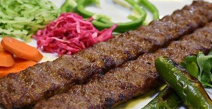 تهیه غذا مهدی کبابی