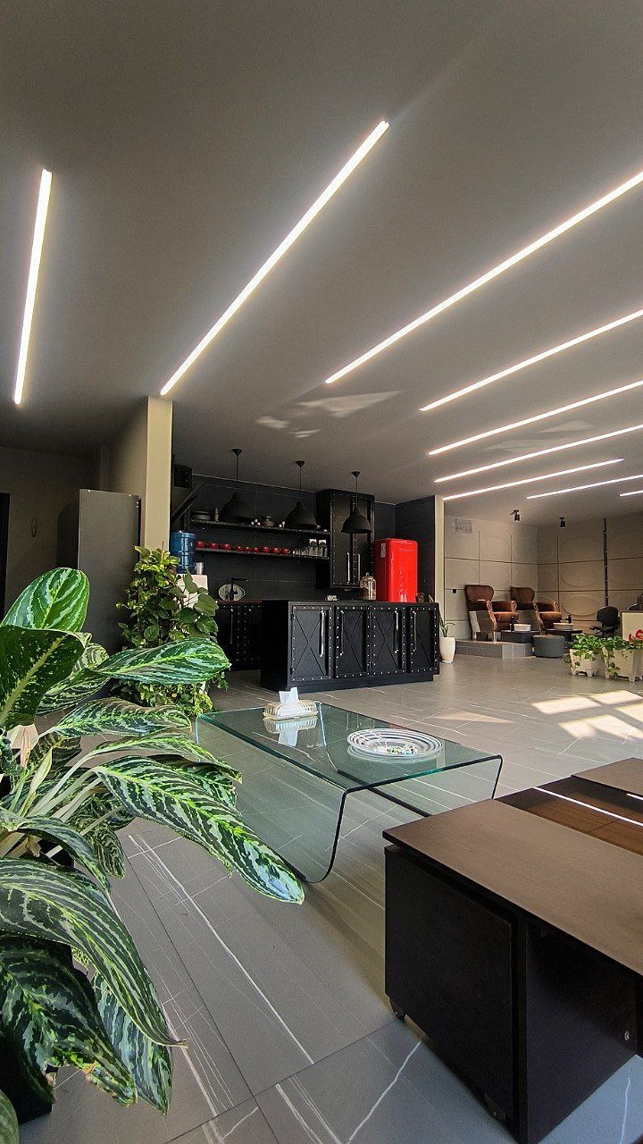 کلینیک لیزر پوست و مو زیبایی توکا