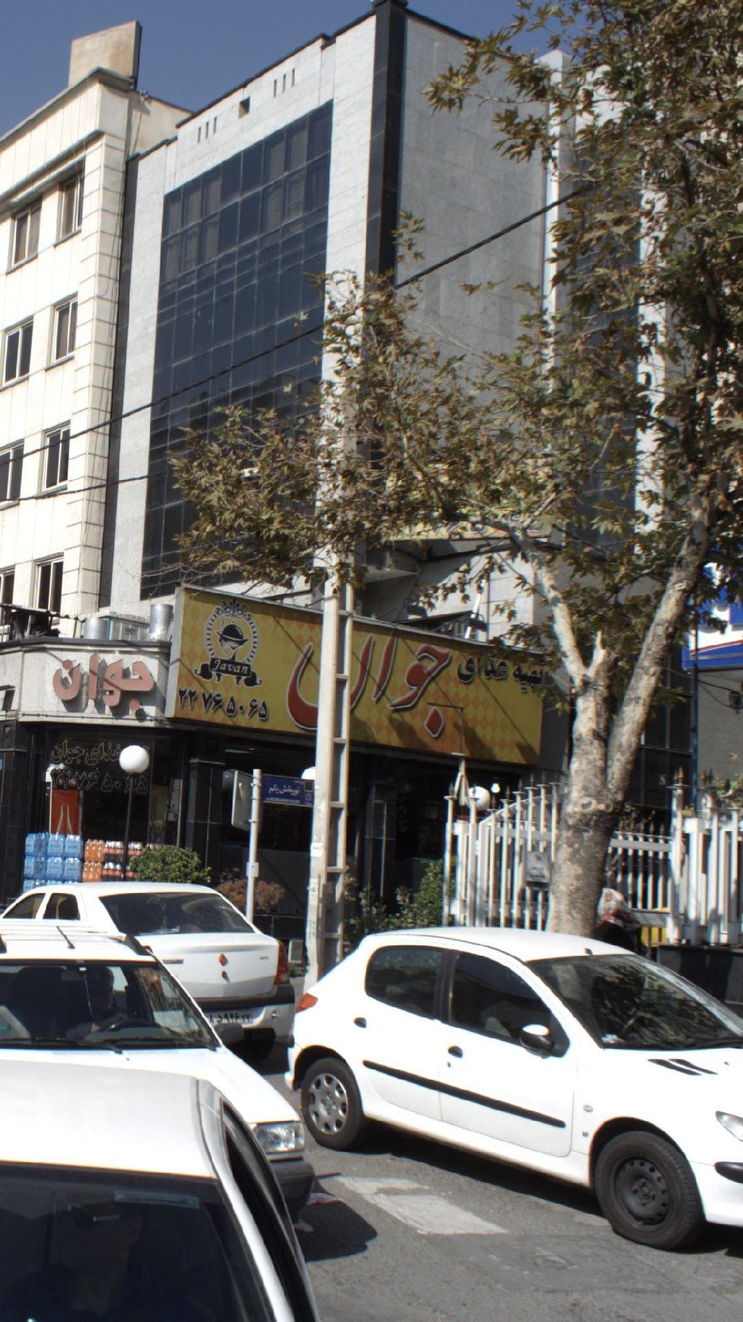 تهیه غذای جوان