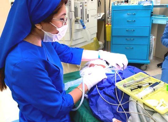 دکتر انوشه جنانی