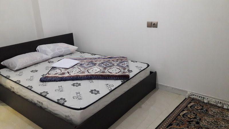 نریمان هاستل