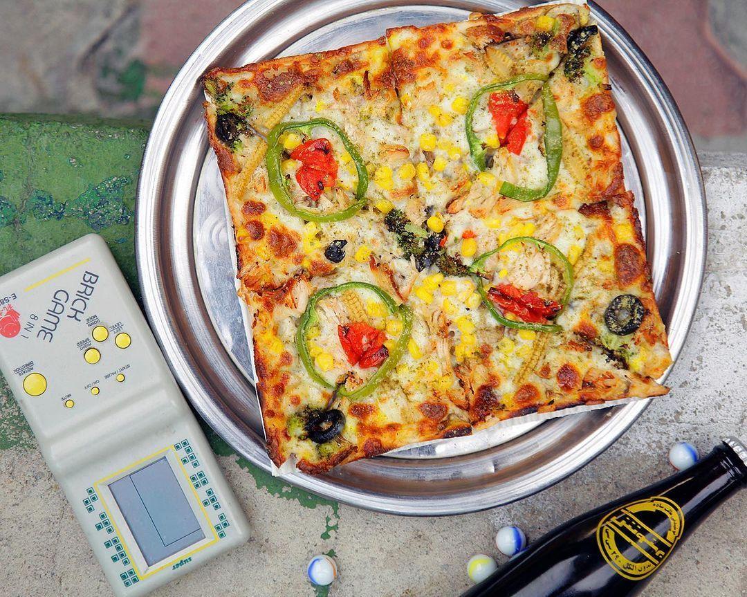 رستوران دهه شصت