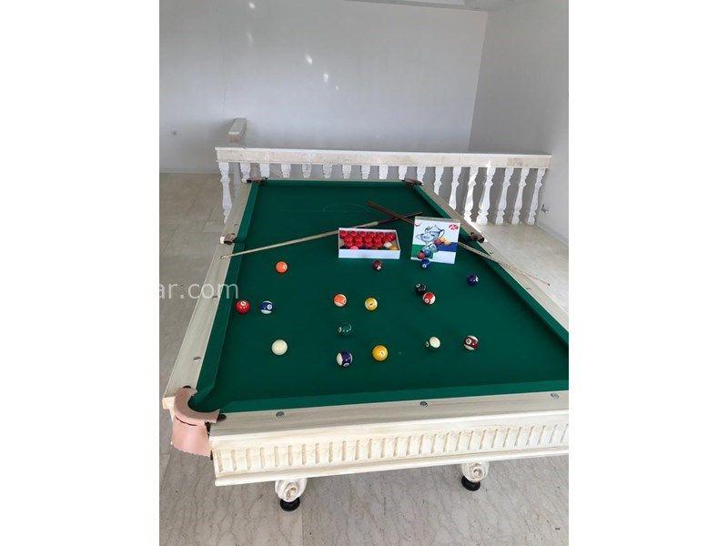 ویلا با استخر سرپوشیده نزدیک کردان