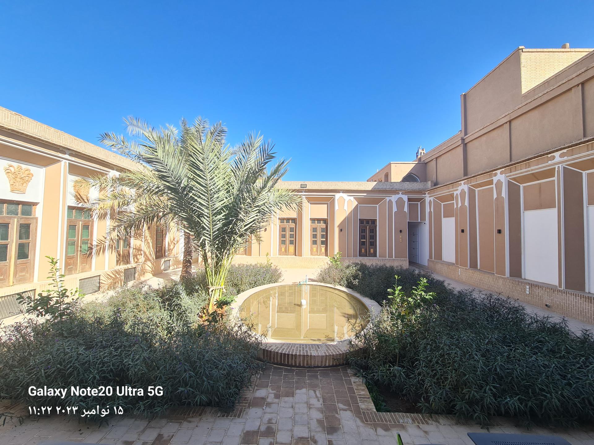 کلبه ترش وشیرین