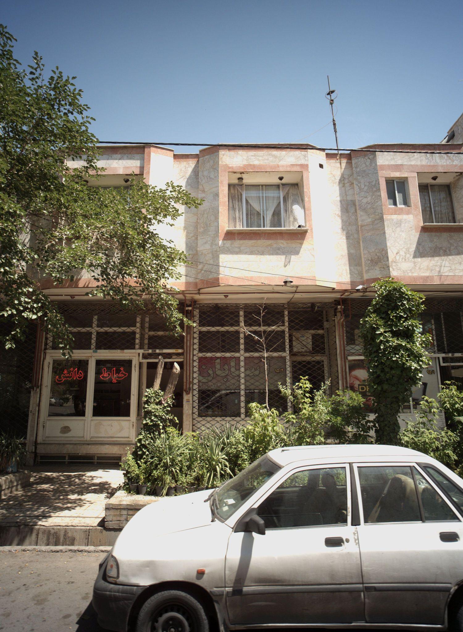 فروشگاه لوازم جانبی خودرو آسیابان