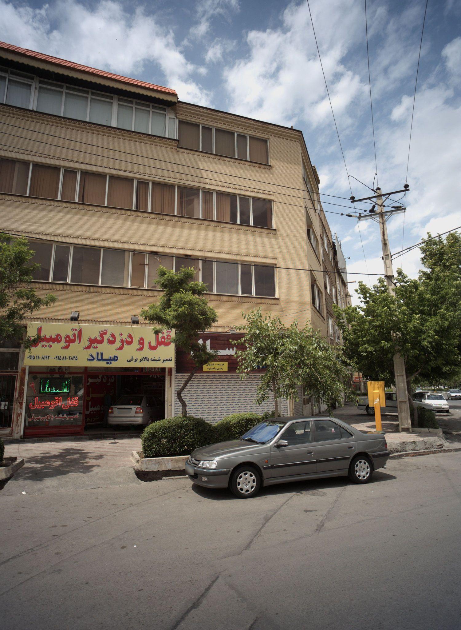 قفل و دزدگیر اتومبیل