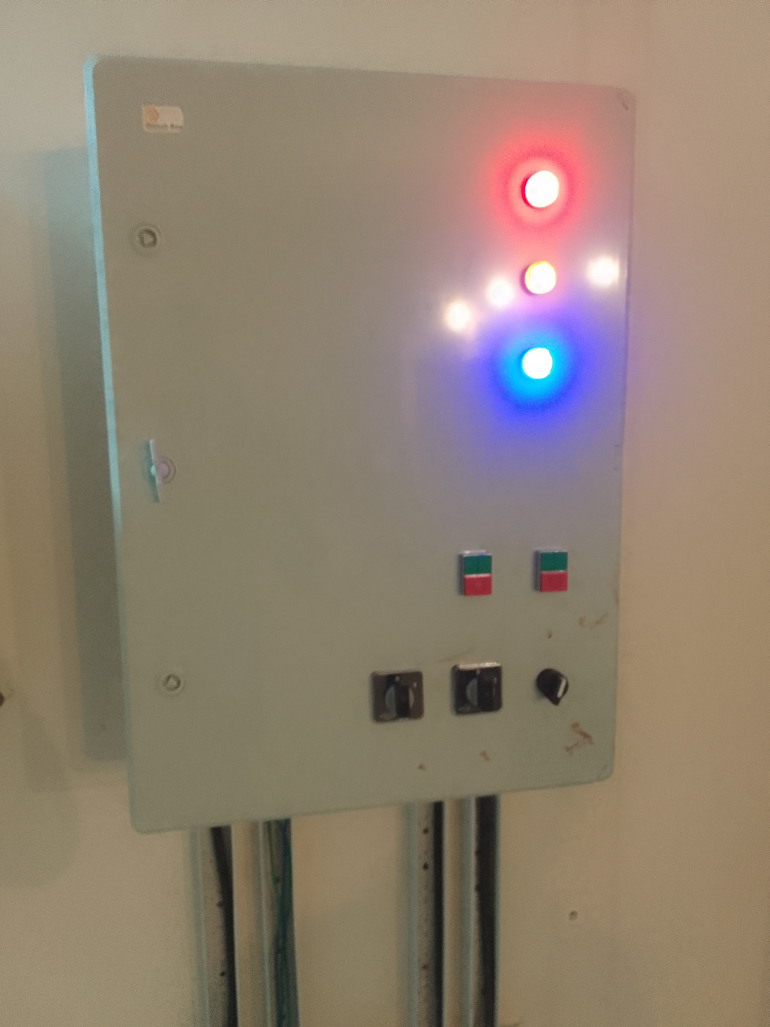 خدمات برق ساختمان صنعتی هوشمند امنیتی