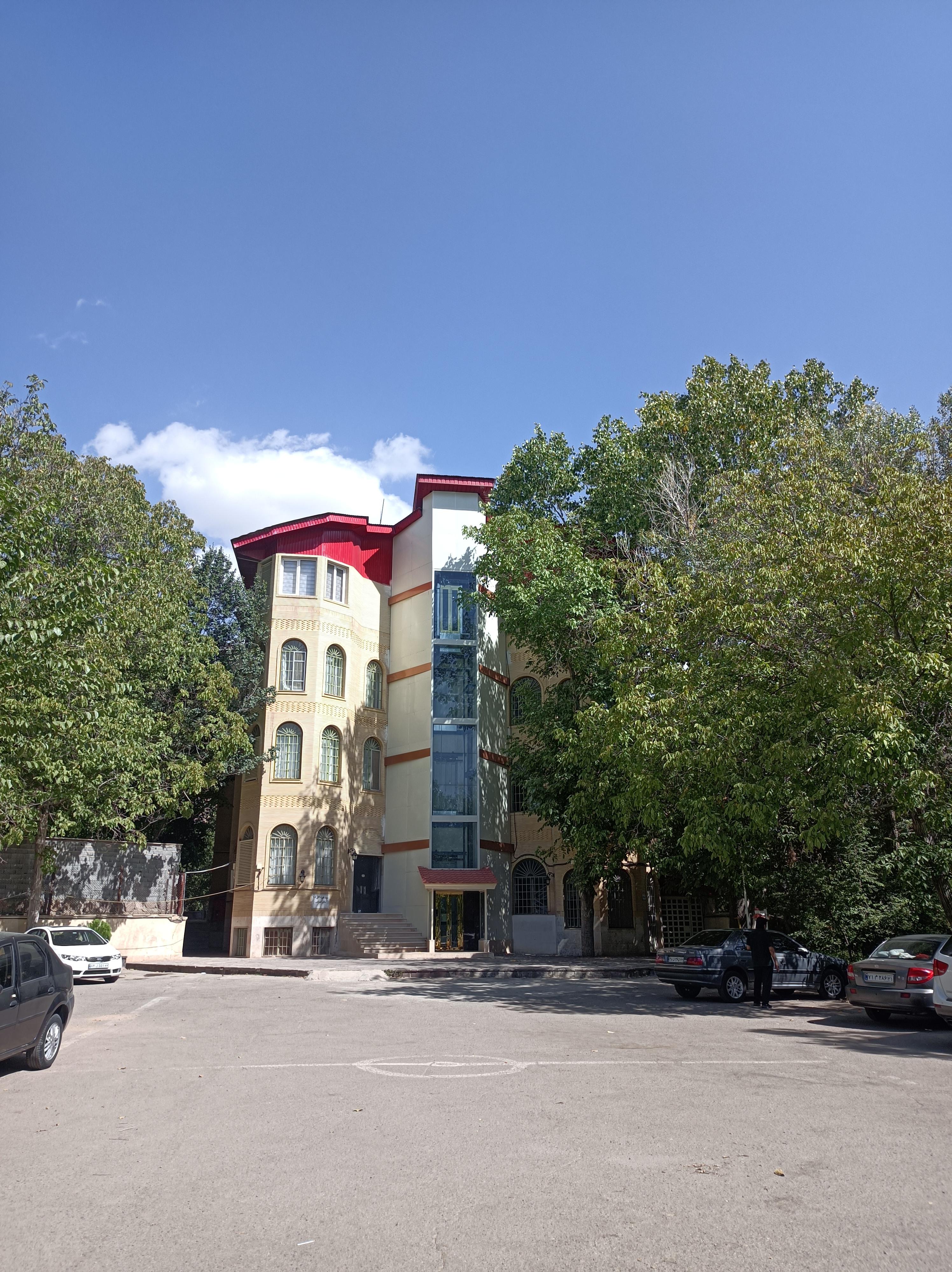 خانه معلم روستای چنار شرق