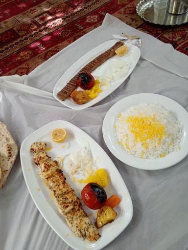 باغ رستوران و تالار جزیره