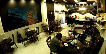 کافه پارادایس