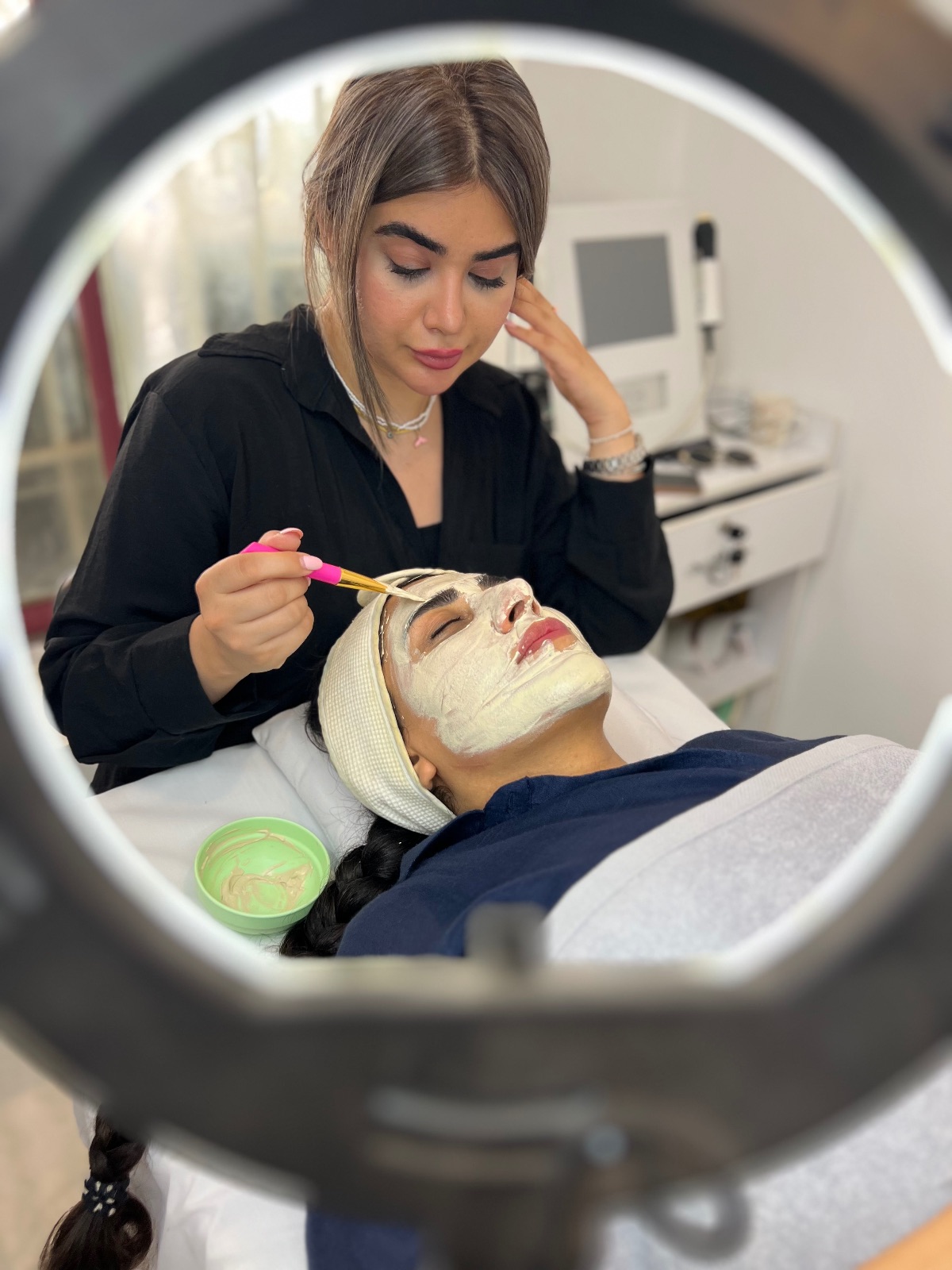 خدمات پوست بهار
