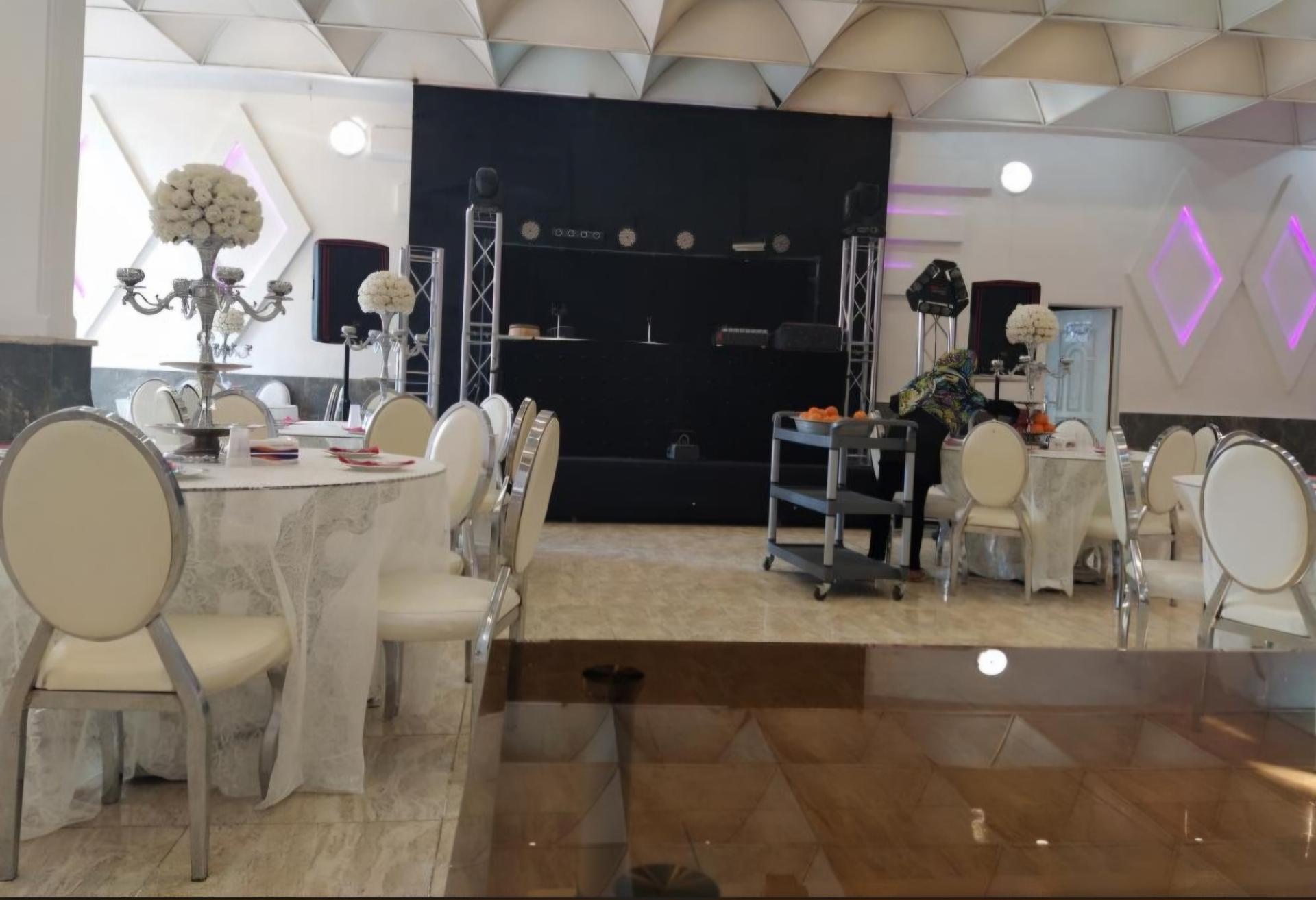 تالار پذیرایی مهر و ماه