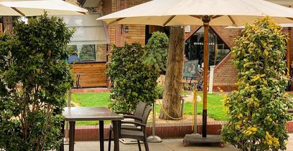 رستوران هتل بلوط