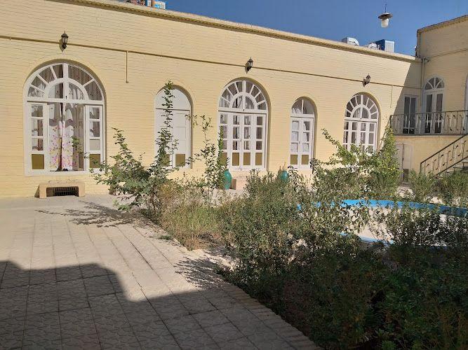 اقامتگاه بومگردي ایوان یزد