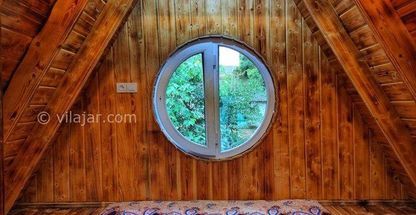 کلبه چوبی جنگلی در جاده جواهرده