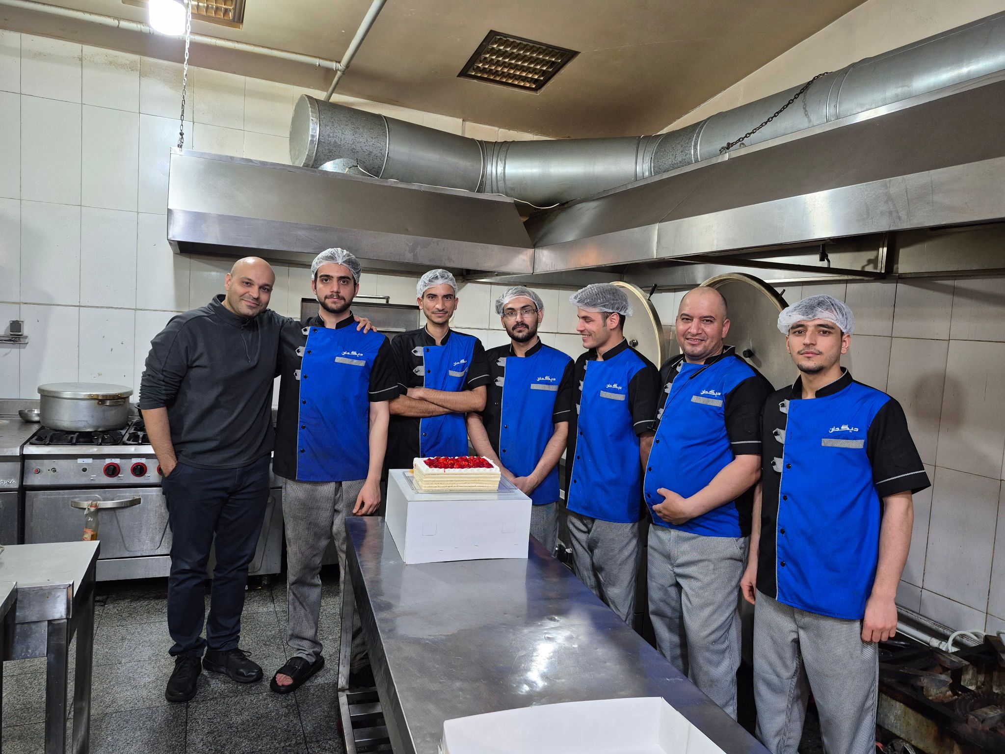 رستوران ایرانی دیگ دان