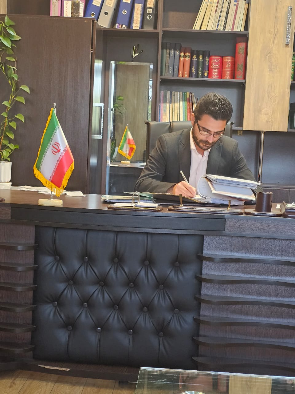 مهدی دلفانی نژاد وکیل پایه یک دادگستری