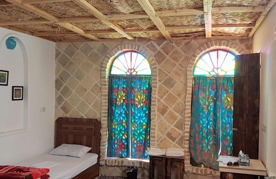 اقامتگاه بوم گردی گلستان راز