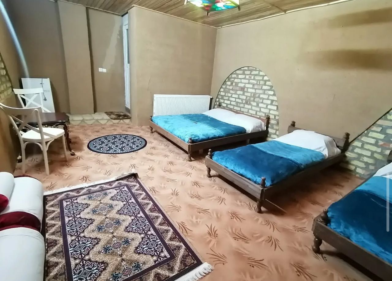 اقامتگاه بومگردی به بارت