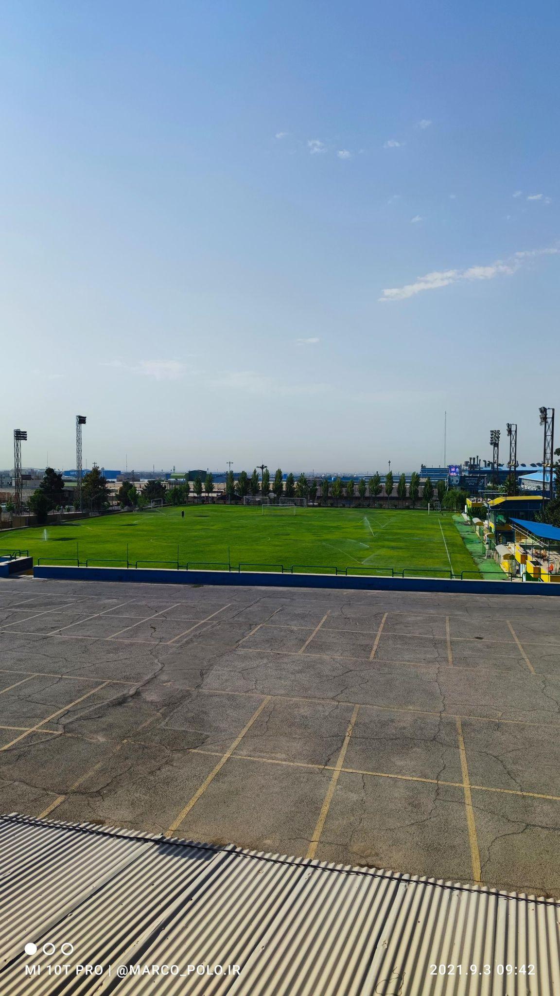 مجموعه ورزشی ایران خودرو