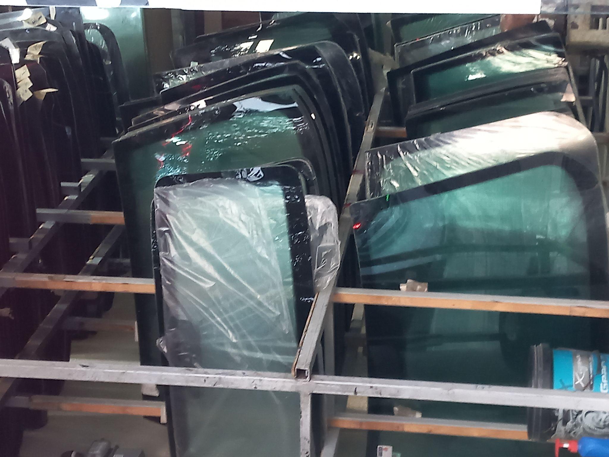 شیشه اتومبیل مهربان