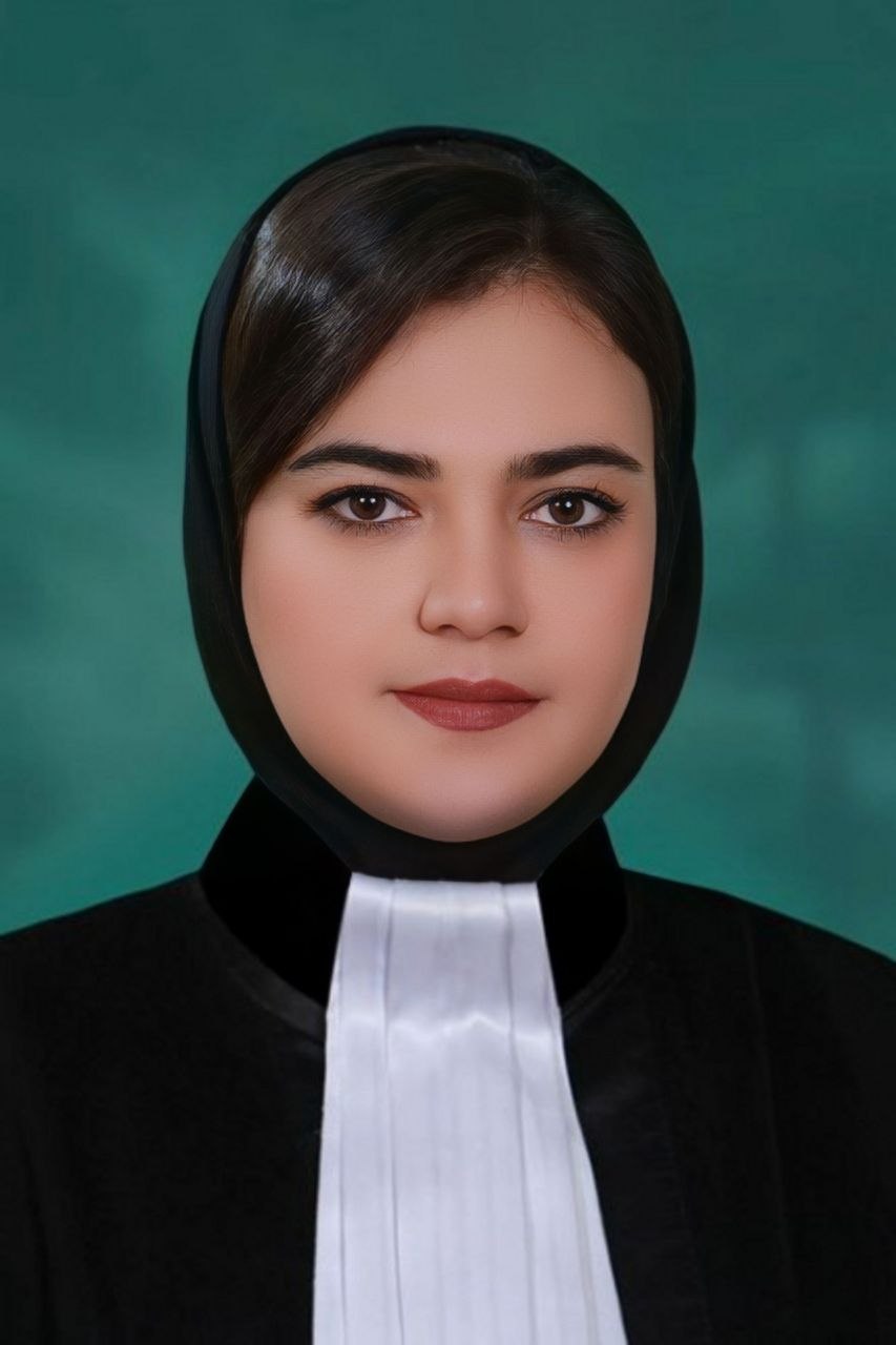 وکیل پایه یک دادگستری