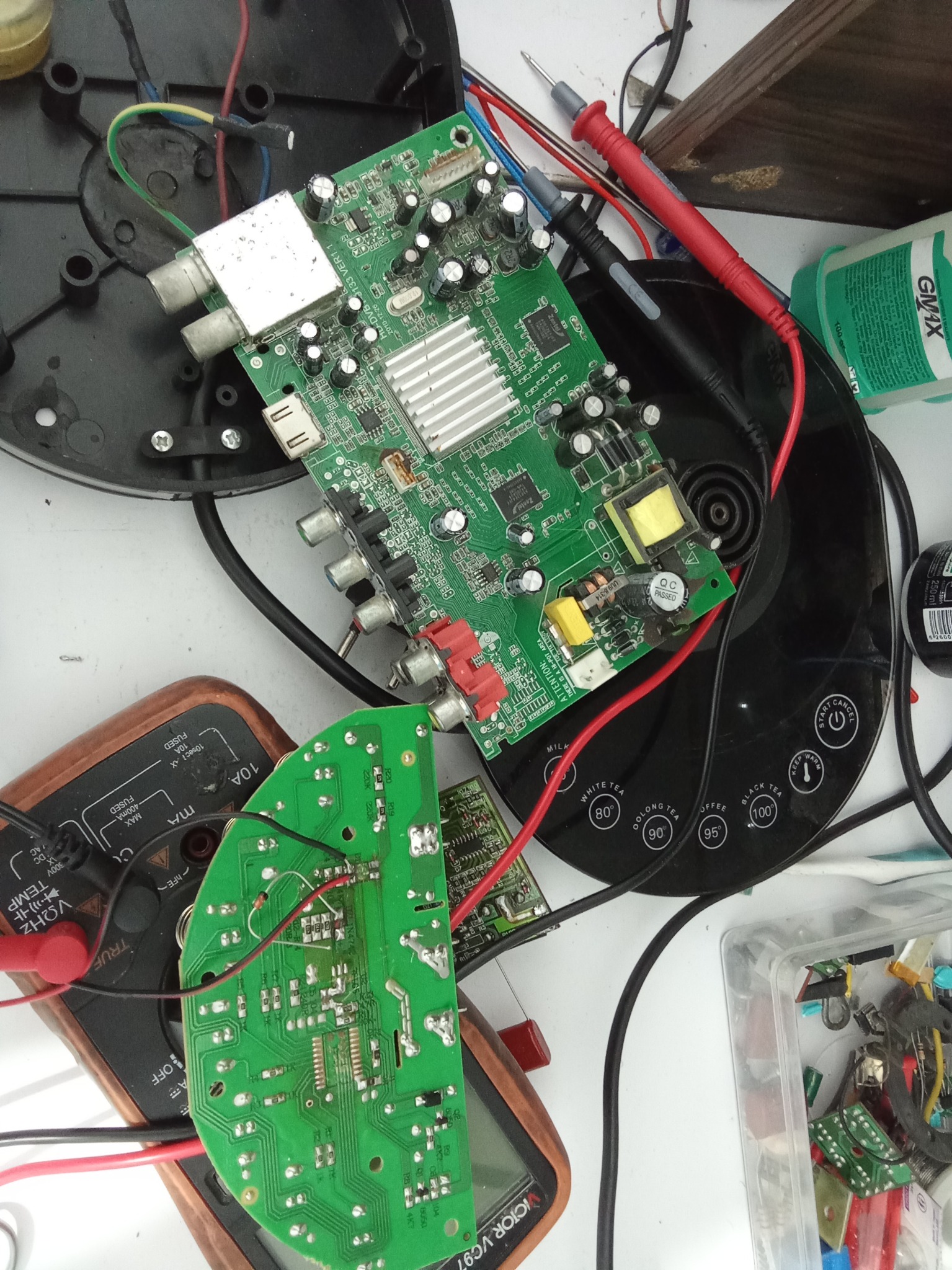 تعمیرت انواع برد های الکترونیکی فلاح