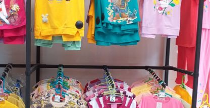 فروشگاه پوشاک بچه گانه ستاره ها