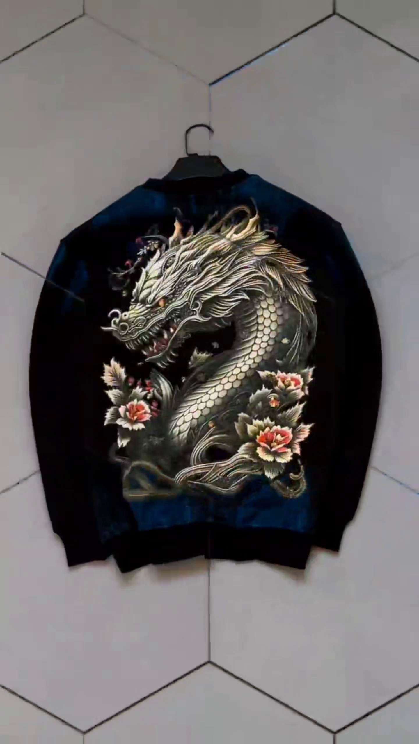 آدیداس احسان