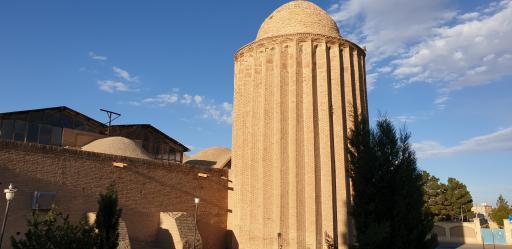 برج کاشانه بسطام