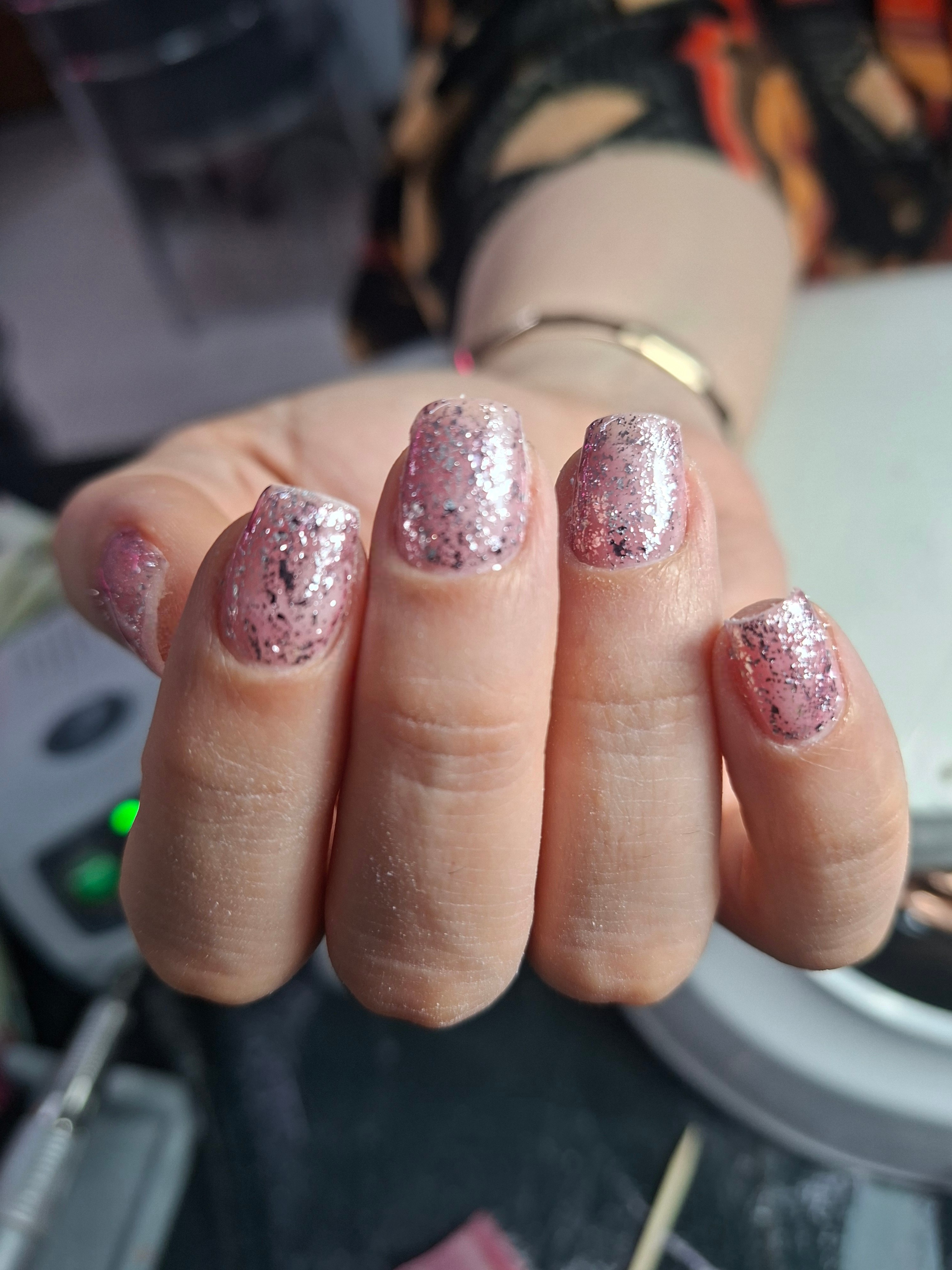 کاشت ناخن و کفسابی سپیده