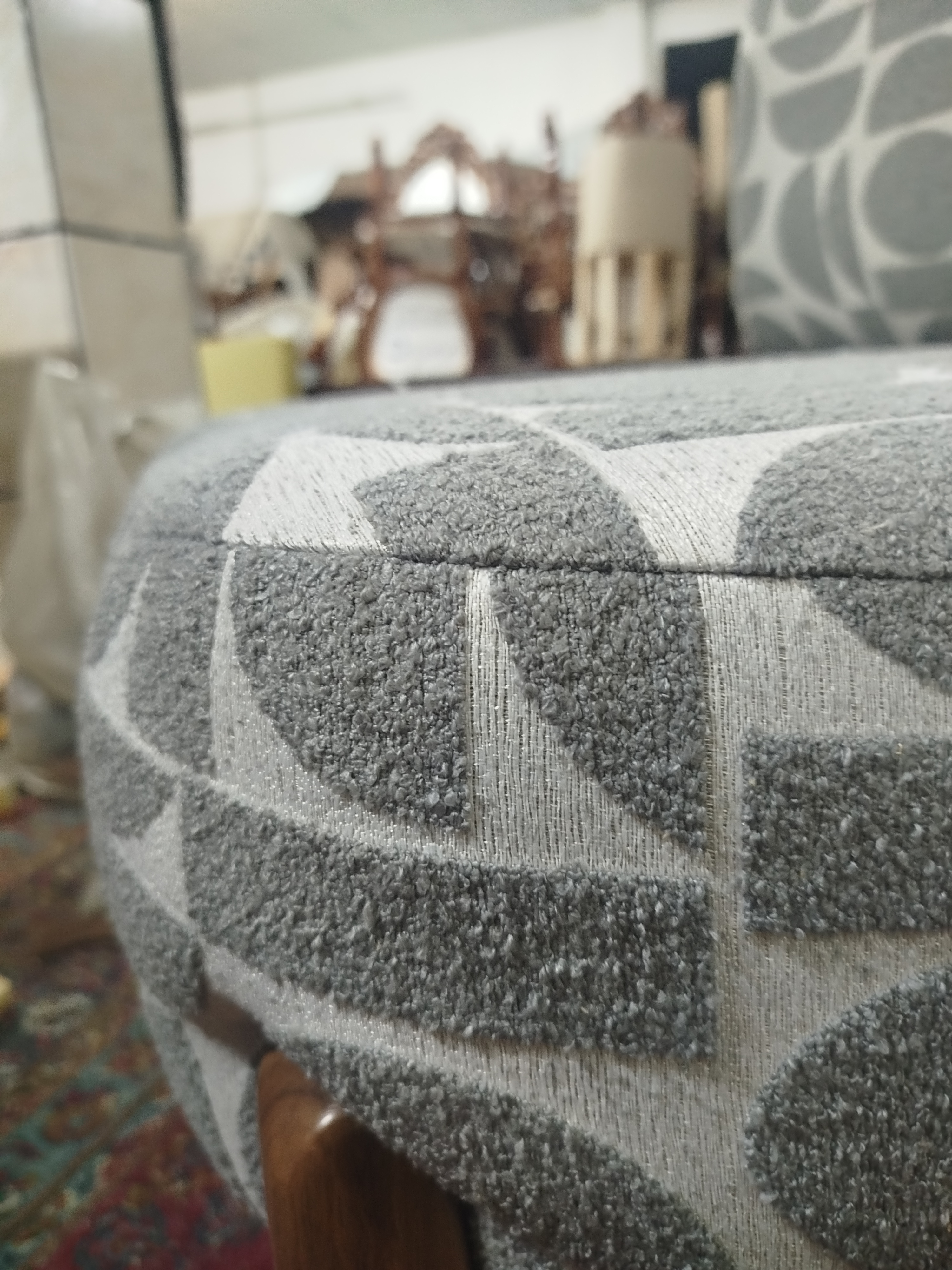 تعمیرات مبلمان آرش