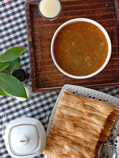 کافه بستنی سنتی فانوس