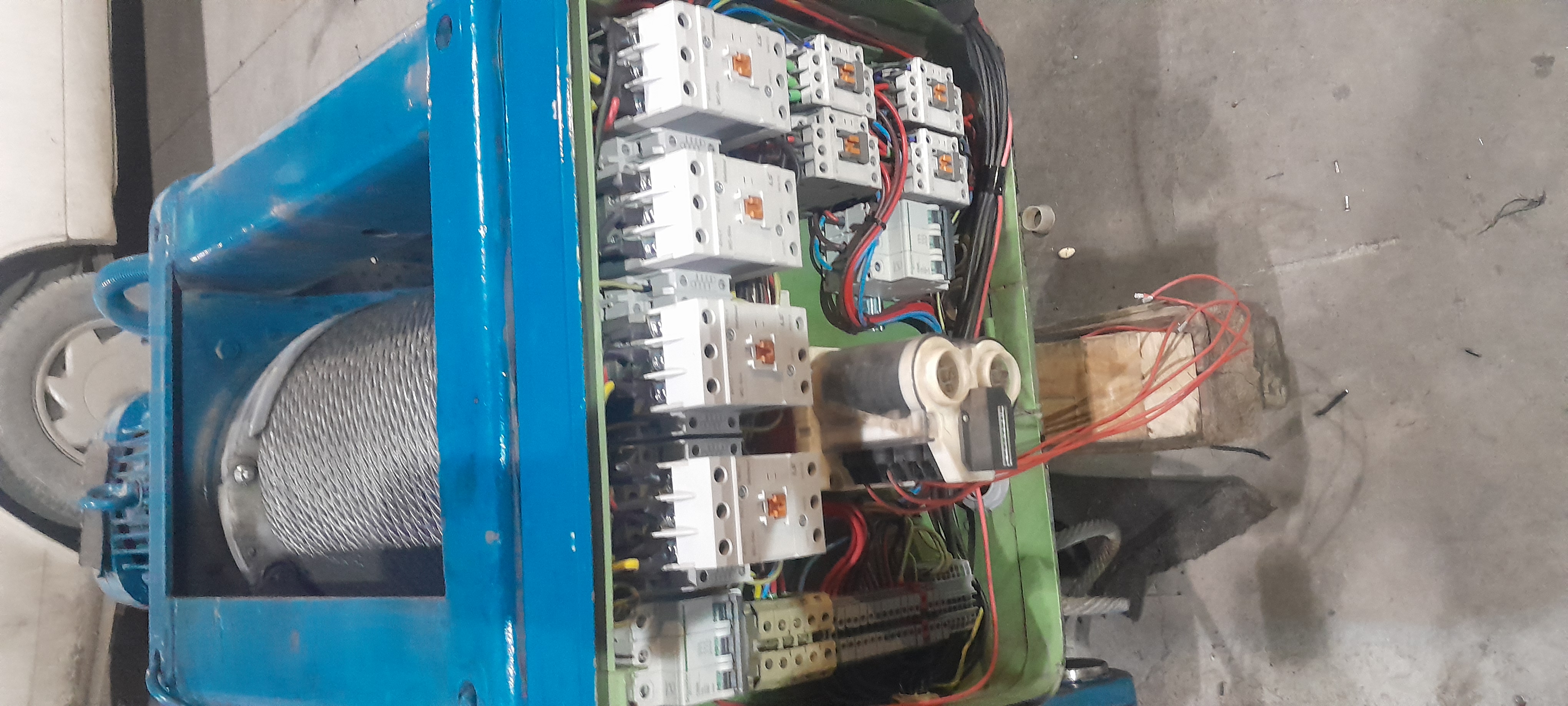 تعمیرات جرثقیل سقفی و ماشین آلات سیفی