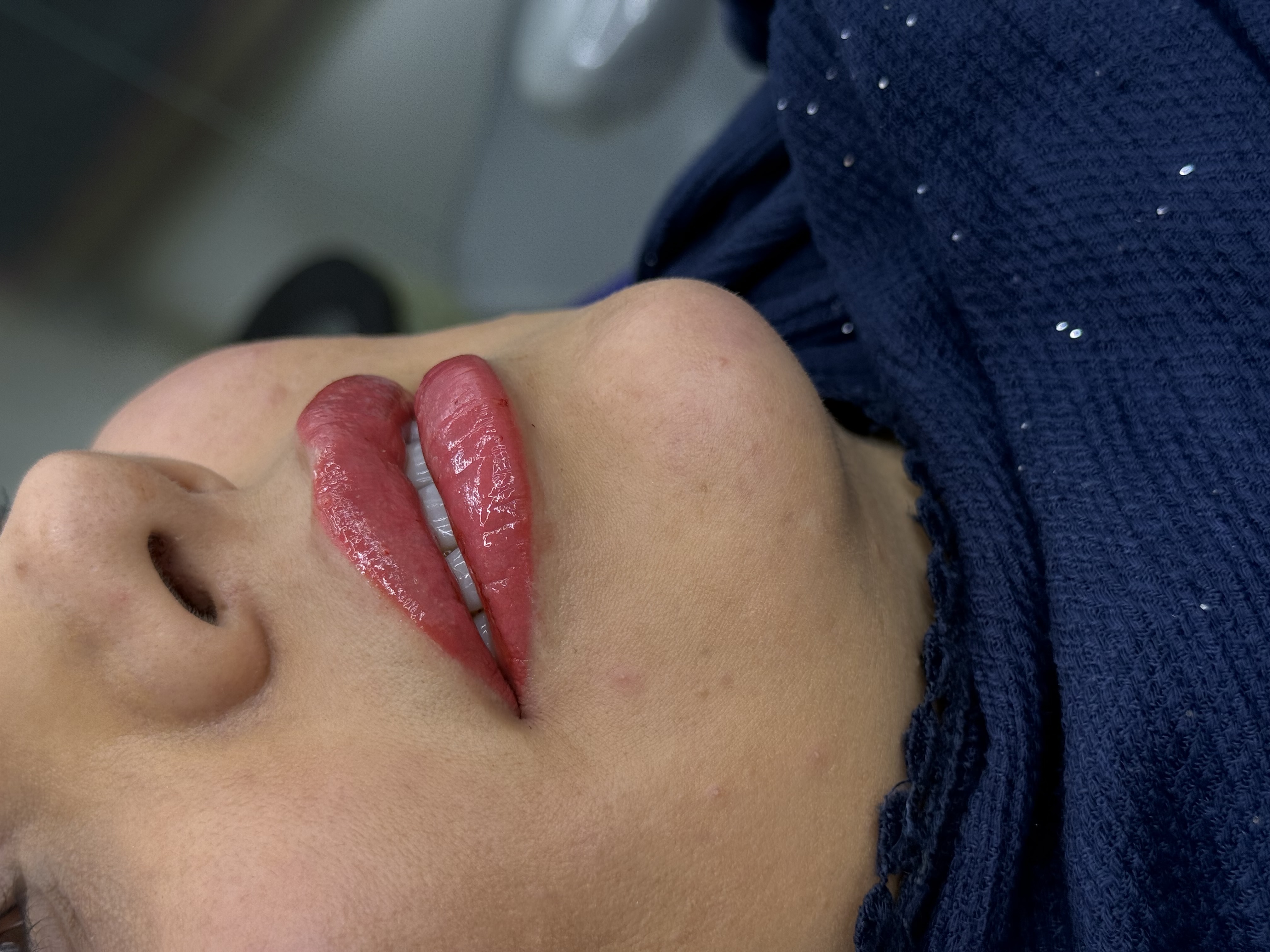 کلینیک پوست و زیبایی ولاغری تاج عظیمیه