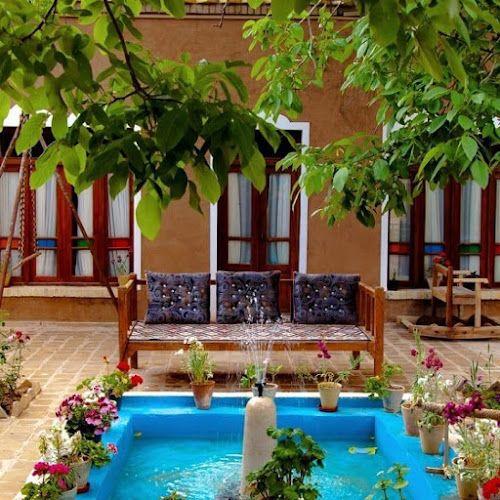اقامتگاه بوم گردی نی چشمه(Neycheshmeh Ecolodge)
