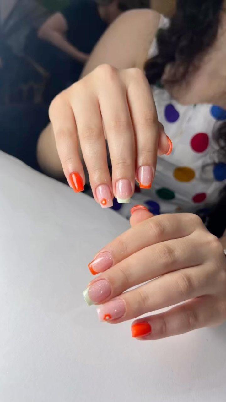 سالن زیبایی فلوریا میرزائی