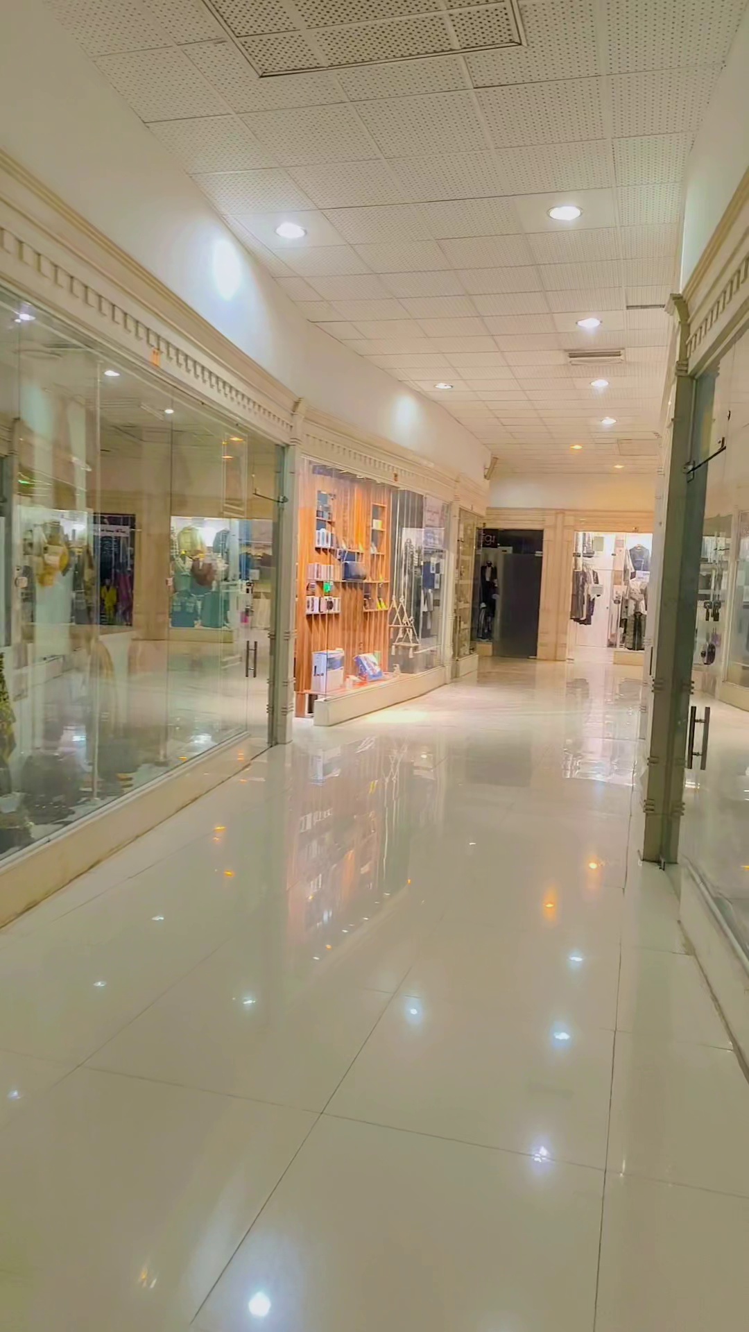 وتوس  استور