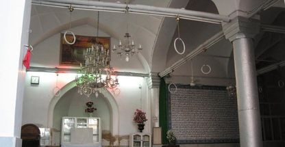 مسجد قطبیه و سردر آن