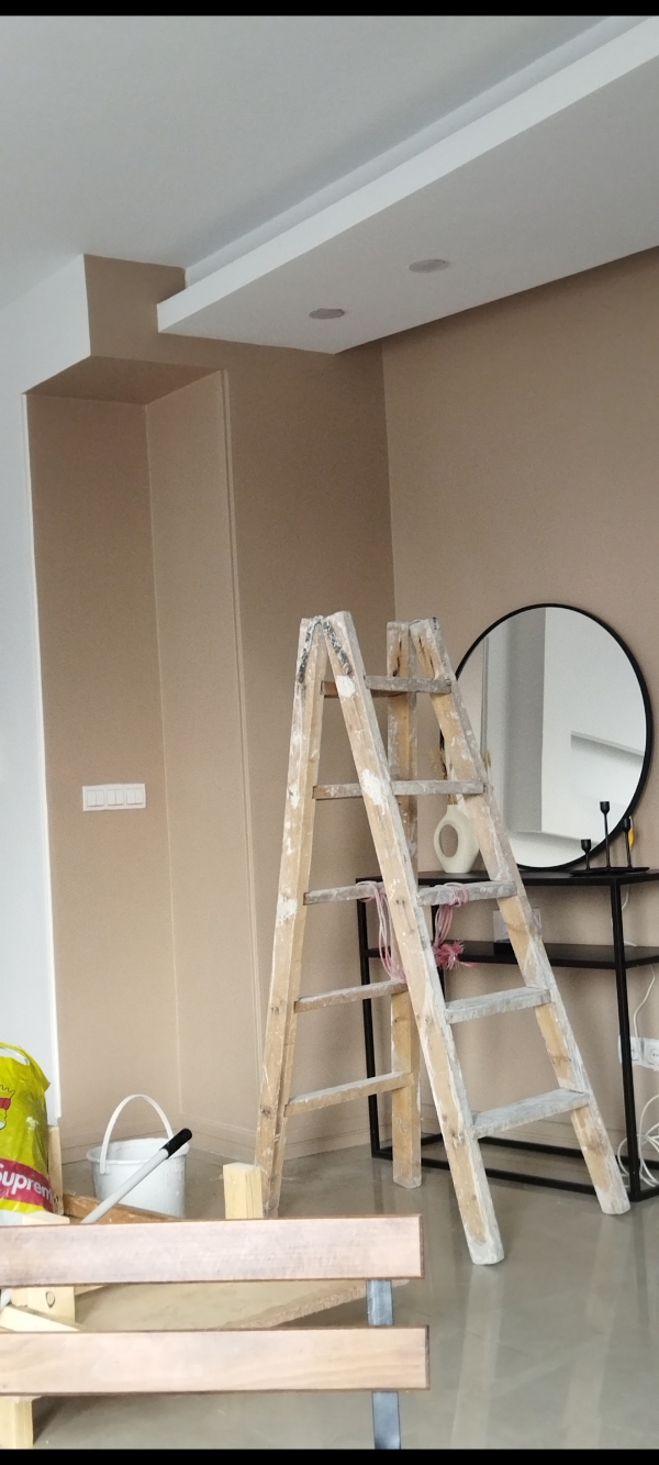 نقاشی ساختمان رضا قهرمانی