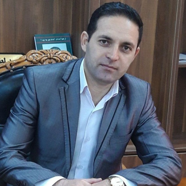 وکیل پایه یک دادگستری ایرانی